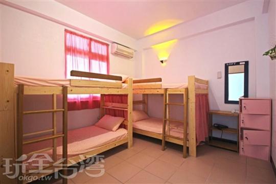 七十腳落背包客棧 Hostel กรีนไอแลนด์ ภายนอก รูปภาพ